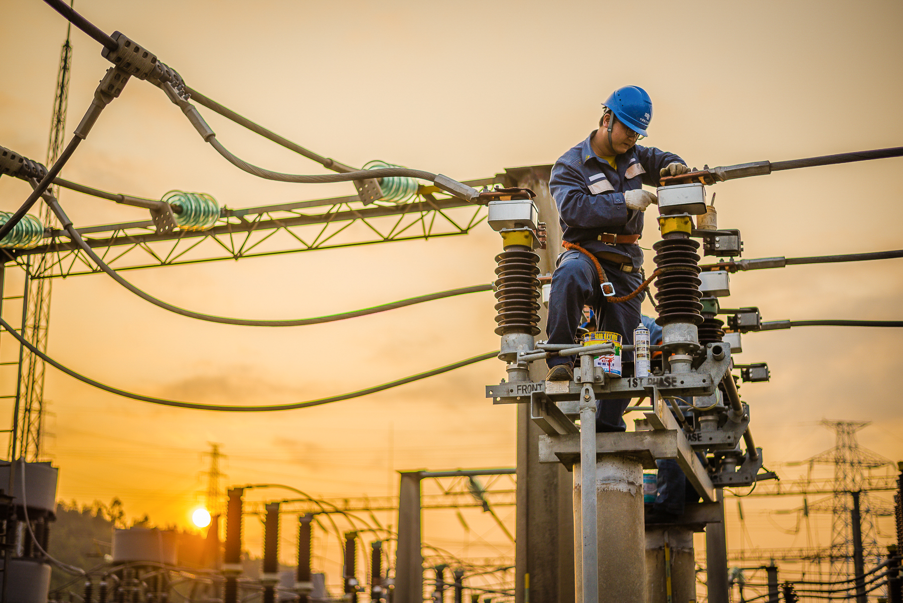 2024年全國能源工作會(huì)議在京召開：堅(jiān)決防范電網(wǎng)大面積停電事故